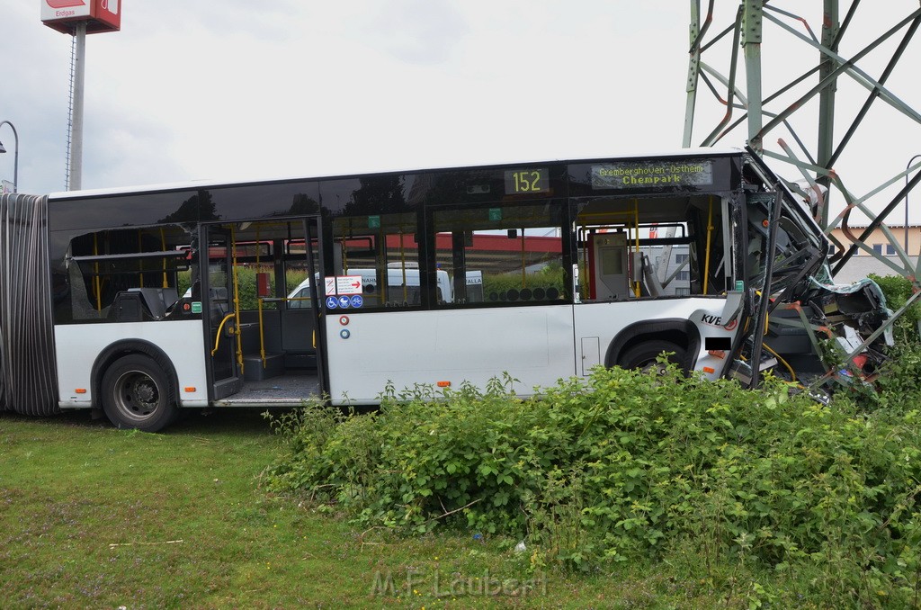 Schwerer Bus Unfall Koeln Porz Gremberghoven Neuenhofstr P362.JPG - Miklos Laubert